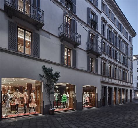 spiga 2 dolce gabbana|Dolce & Gabbana Celebrated its New Milan Store With an Italian .